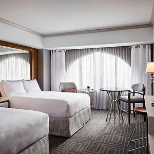 Queen Room Two Queen Beds Hearing Accessible